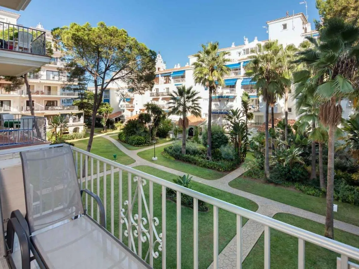 Modern 1 Bedroom Apartment, With Sea Views, In Andalucia Del Mar - Puerto Banus 마르베야 0*,  스페인